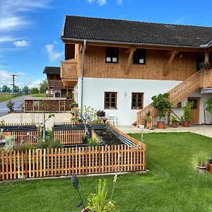 Apartment Zwischen Burghausen Und Salzburg, Tittmoning
